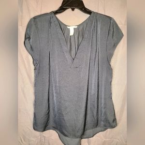 Gray v-neck H&M Top size 12